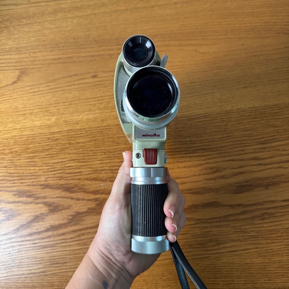 Vintage Minolta Zoom 8 Millimeter Movie Camera Used Leather Case Untested - Picture 10 of 16